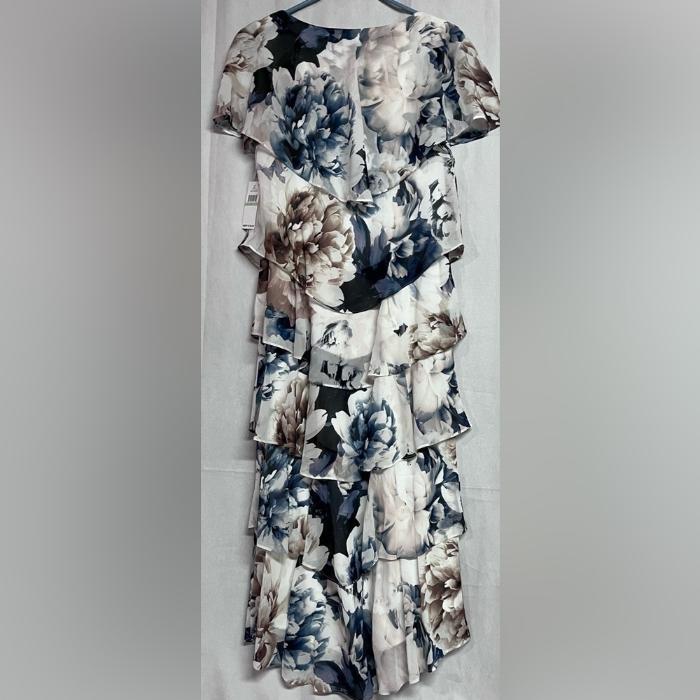 SLNY Floral Short Sleeve Tiered Chiffon Cocktail Dress Size 8 NWT - Picture 3 of 5